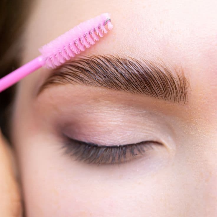 Lamination des sourcils