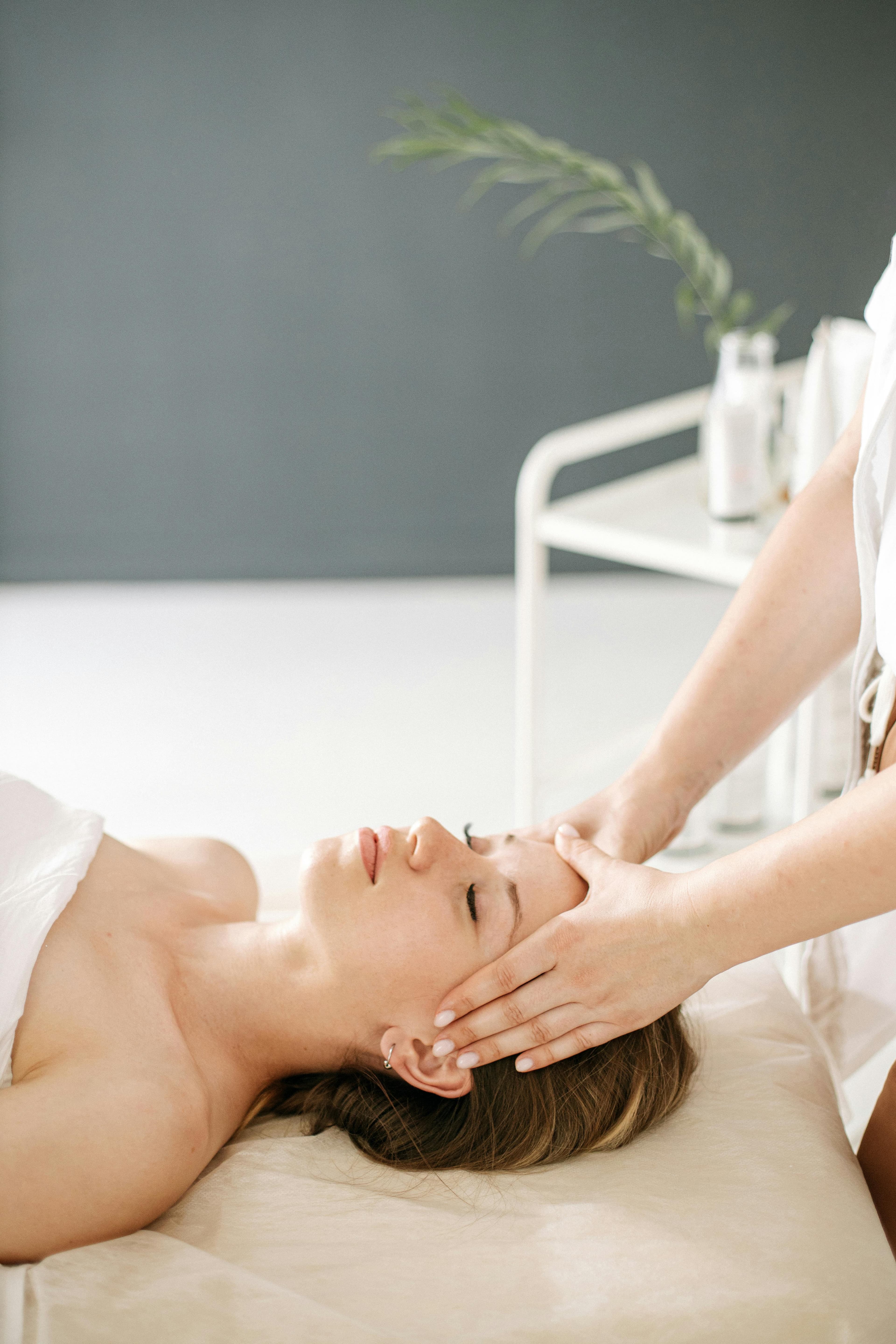 Travail de massage thérapeutique